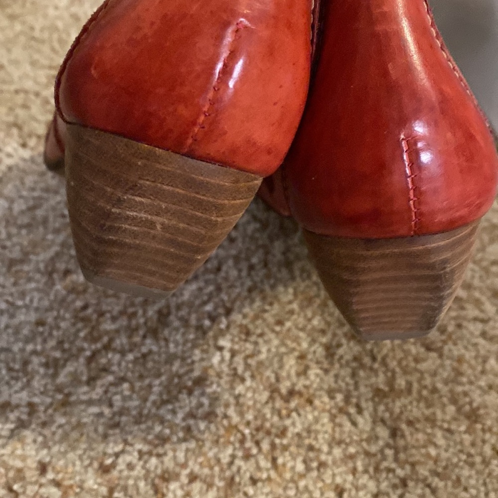 Red Everybody - Picture 3 of 4